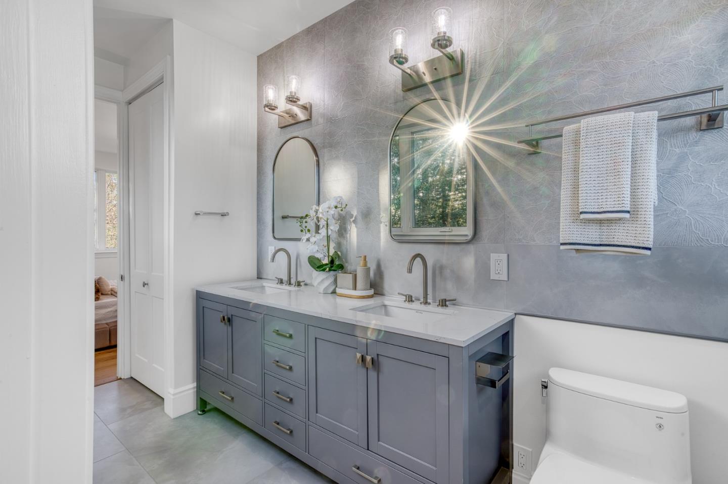 Detail Gallery Image 24 of 73 For 1006 Judson Dr, Mountain View,  CA 94040 - 6 Beds | 5 Baths