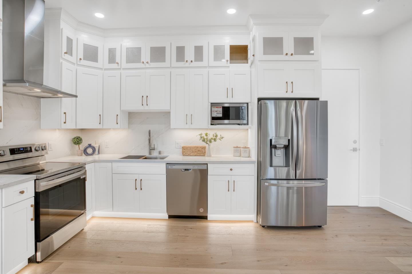 Detail Gallery Image 53 of 73 For 1006 Judson Dr, Mountain View,  CA 94040 - 6 Beds | 5 Baths