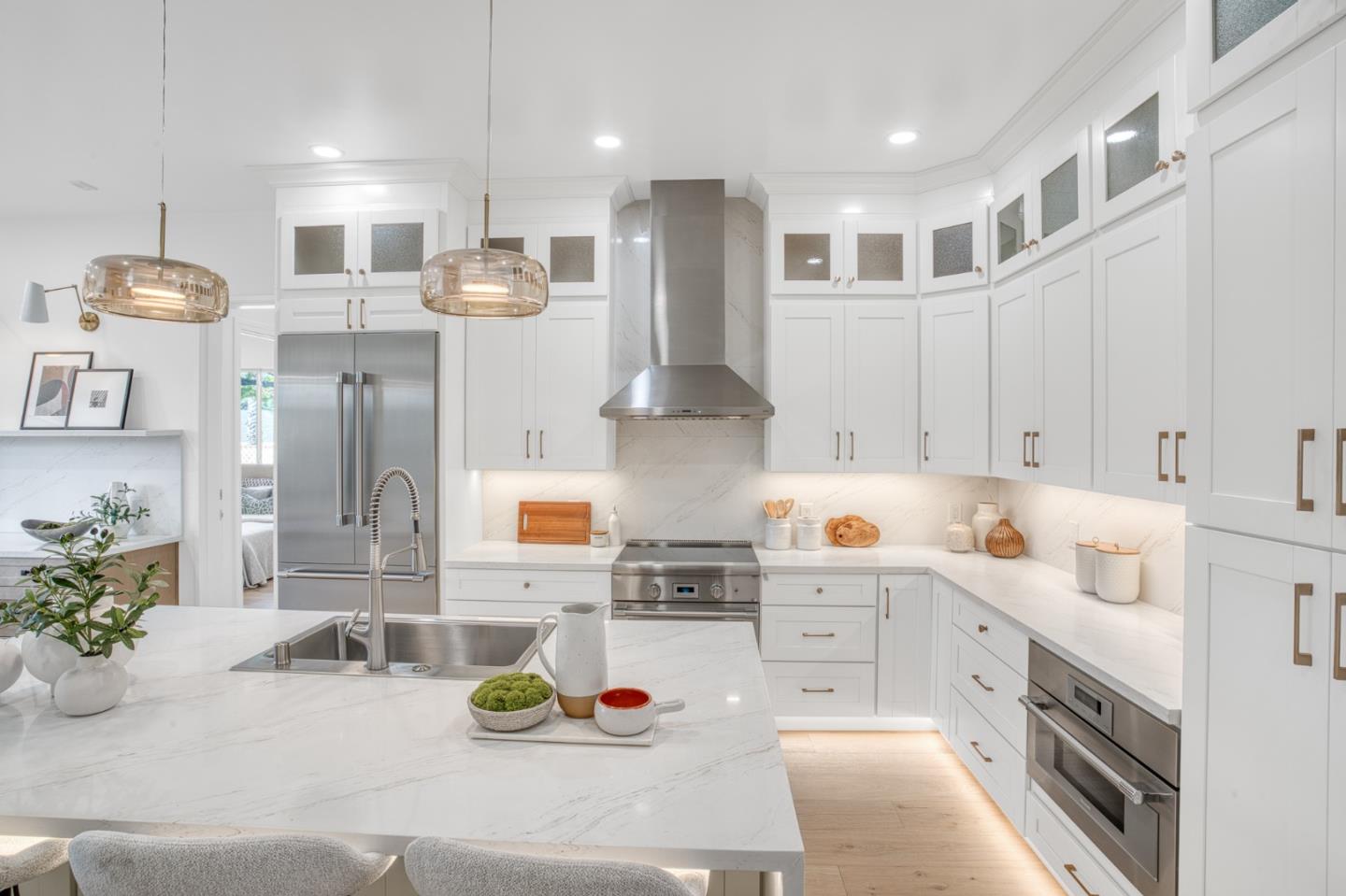 Detail Gallery Image 9 of 73 For 1006 Judson Dr, Mountain View,  CA 94040 - 6 Beds | 5 Baths