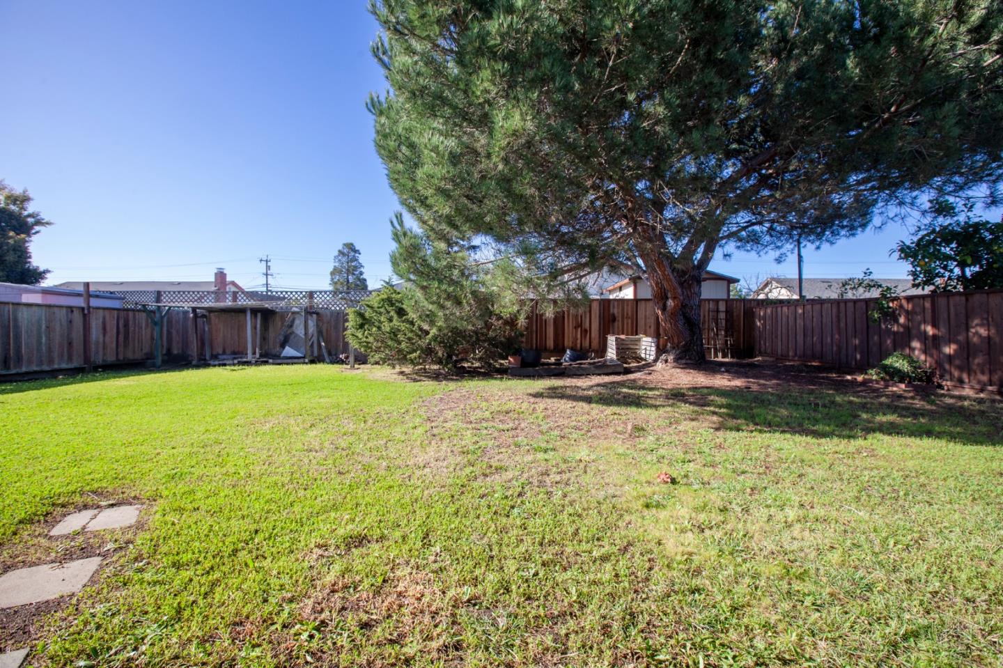 Detail Gallery Image 25 of 27 For 223 Shasta St, Watsonville,  CA 95076 - 3 Beds | 2 Baths