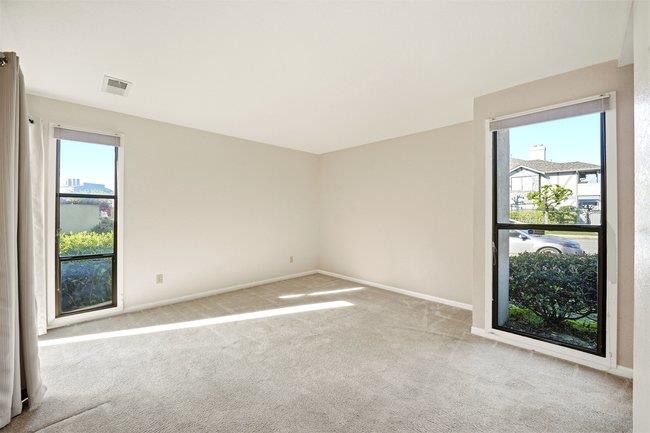 Detail Gallery Image 11 of 24 For 1067 Padre Dr #2,  Salinas,  CA 93901 - 2 Beds | 2 Baths