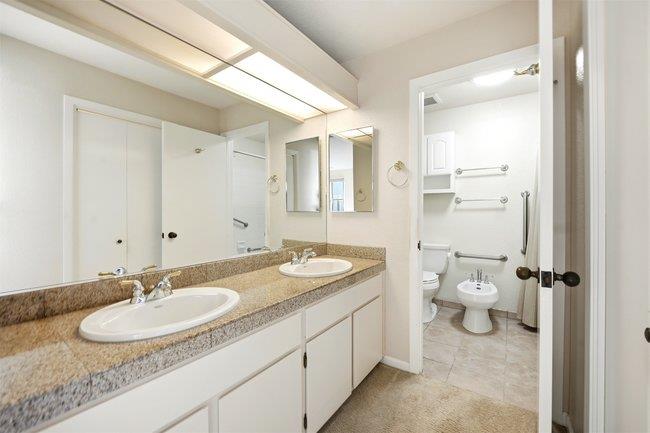 Detail Gallery Image 14 of 24 For 1067 Padre Dr #2,  Salinas,  CA 93901 - 2 Beds | 2 Baths