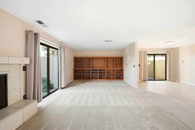 Detail Gallery Image 6 of 24 For 1067 Padre Dr #2,  Salinas,  CA 93901 - 2 Beds | 2 Baths