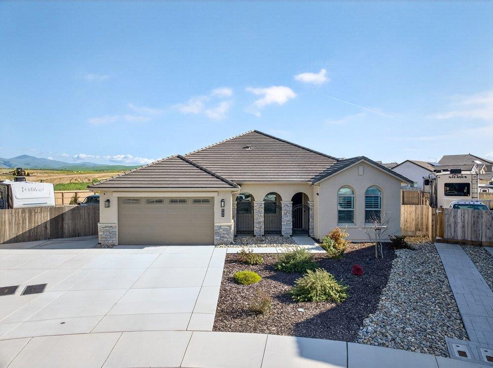 Front Image Thumbnail for ML82035083