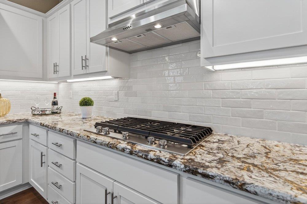 Detail Gallery Image 17 of 70 For 989 Pismo Ct, Hollister,  CA 95023 - 3 Beds | 3 Baths