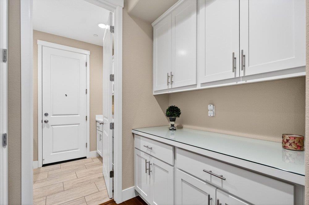 Detail Gallery Image 28 of 70 For 989 Pismo Ct, Hollister,  CA 95023 - 3 Beds | 3 Baths