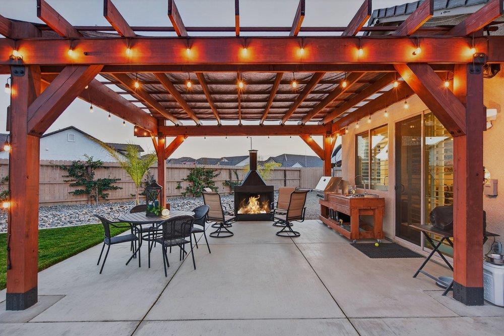 Detail Gallery Image 34 of 70 For 989 Pismo Ct, Hollister,  CA 95023 - 3 Beds | 3 Baths