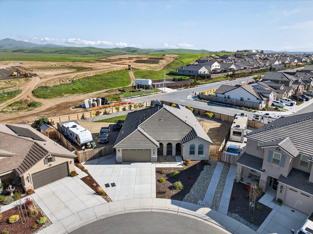 Detail Gallery Image 50 of 70 For 989 Pismo Ct, Hollister,  CA 95023 - 3 Beds | 3 Baths