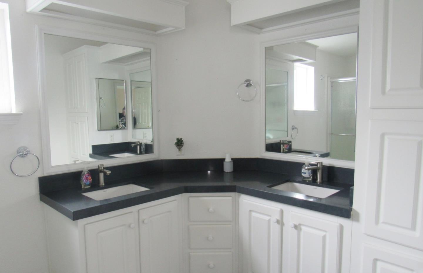 Detail Gallery Image 12 of 27 For 1220 Vienna Dr #510,  Sunnyvale,  CA 94089 - 3 Beds | 2 Baths