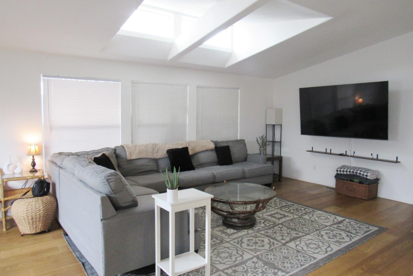 Detail Gallery Image 2 of 27 For 1220 Vienna Dr #510,  Sunnyvale,  CA 94089 - 3 Beds | 2 Baths