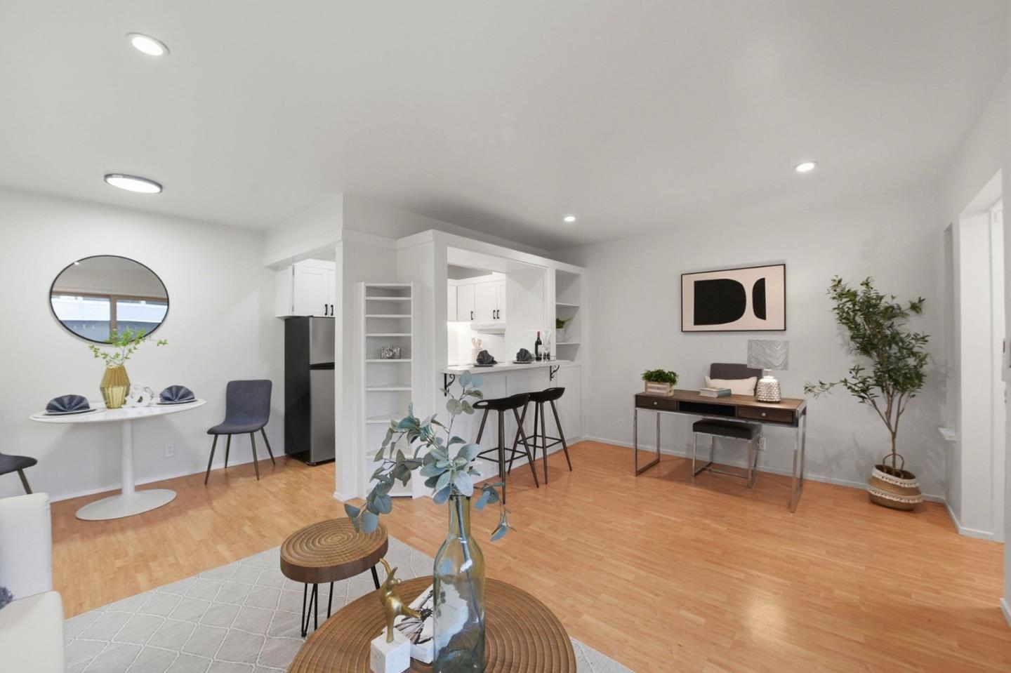 Photo #4: ML82035085 Listing: Photo #4