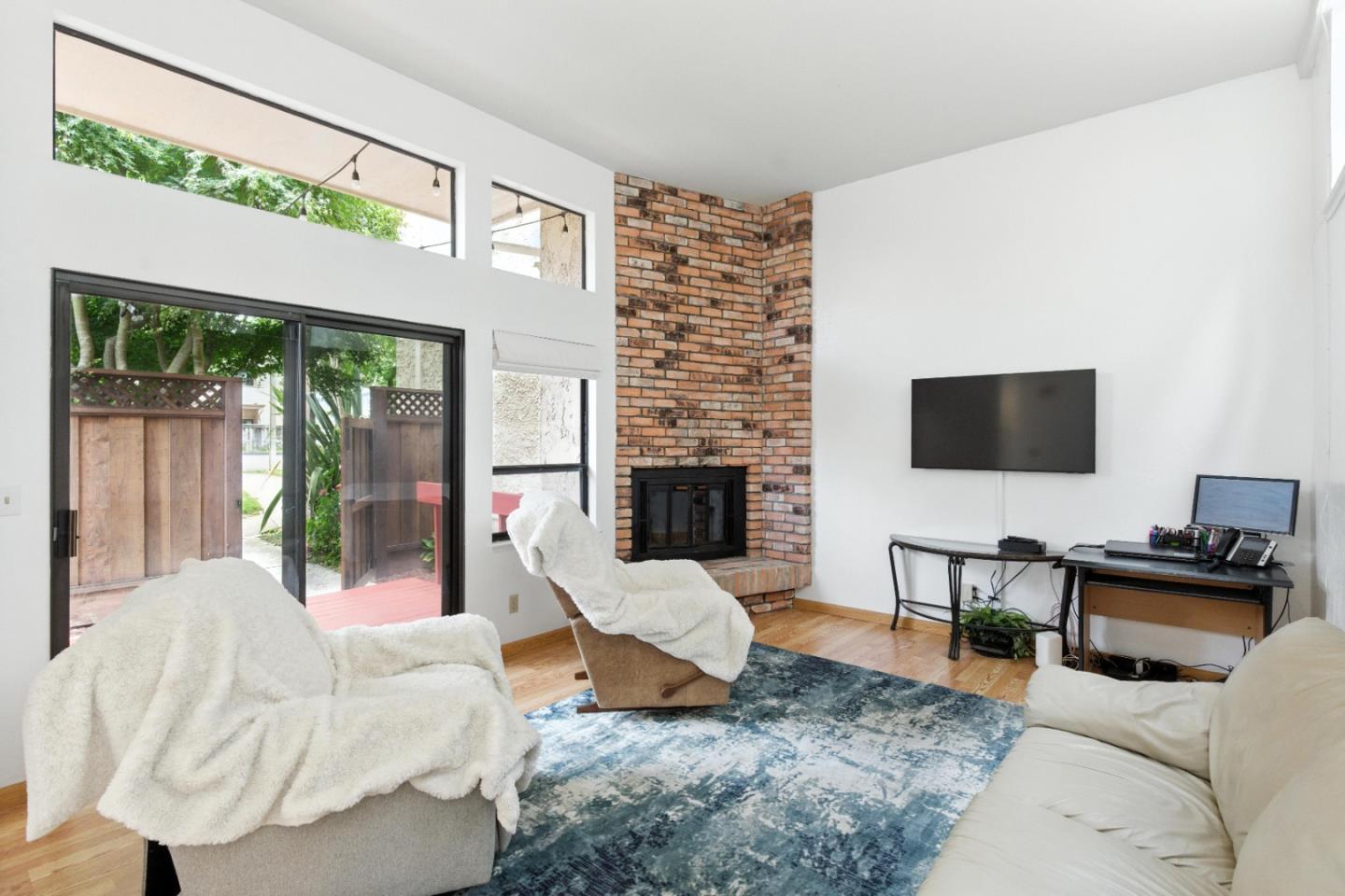 Detail Gallery Image 5 of 26 For 6247 Cabot Ct, Aptos,  CA 95003 - 3 Beds | 3 Baths