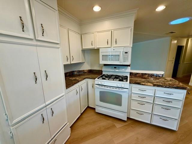 Detail Gallery Image 8 of 28 For 225 Mount Hermon Rd #217,  Scotts Valley,  CA 95066 - 2 Beds | 2 Baths