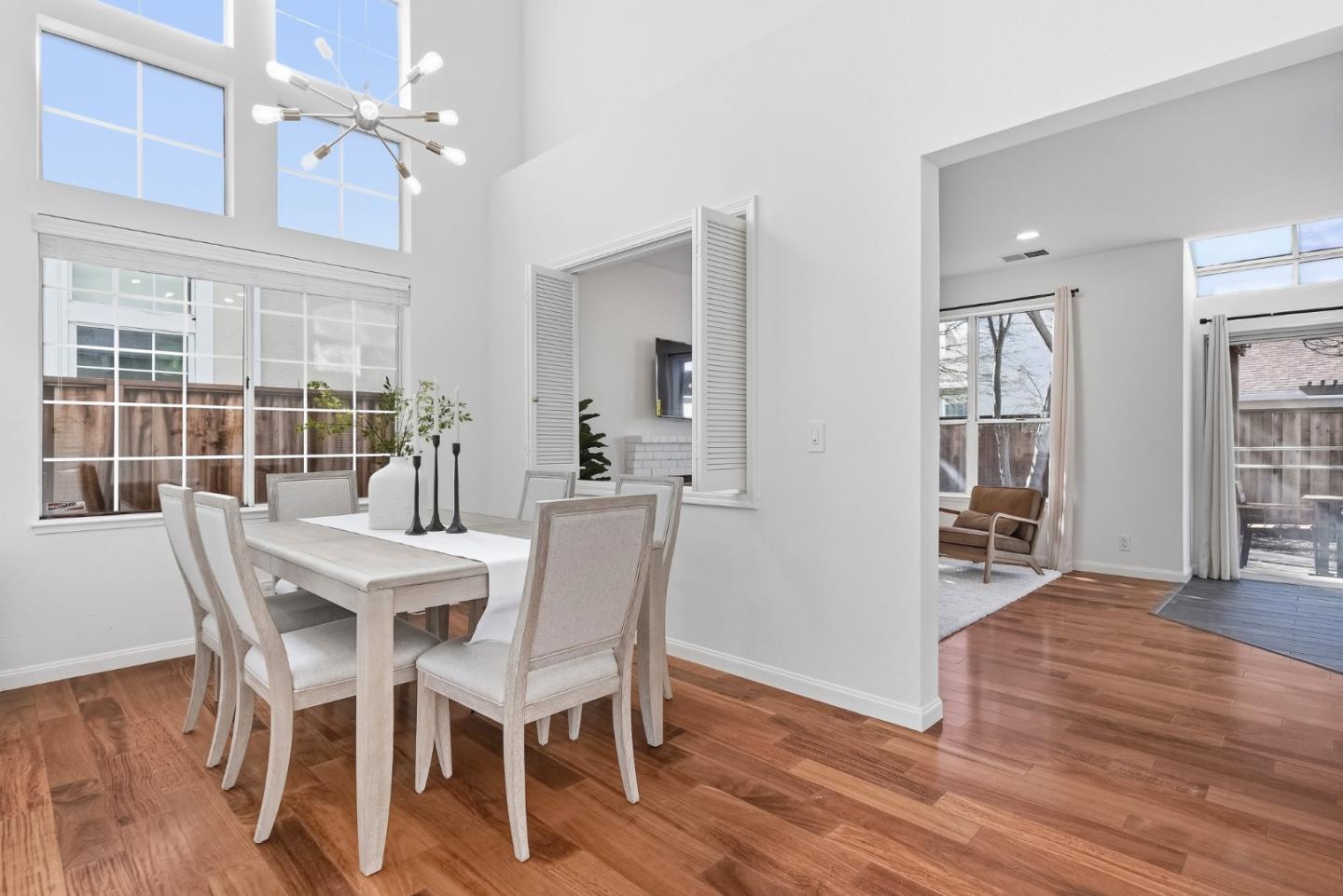 Detail Gallery Image 9 of 56 For 1608 Mission Springs Cir, San Jose,  CA 95131 - 4 Beds | 2/1 Baths