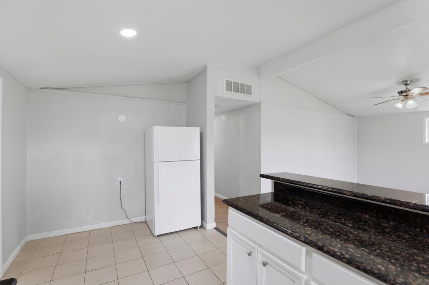 Detail Gallery Image 12 of 40 For 5741 39th St, Sacramento,  CA 95824 - 4 Beds | 3 Baths