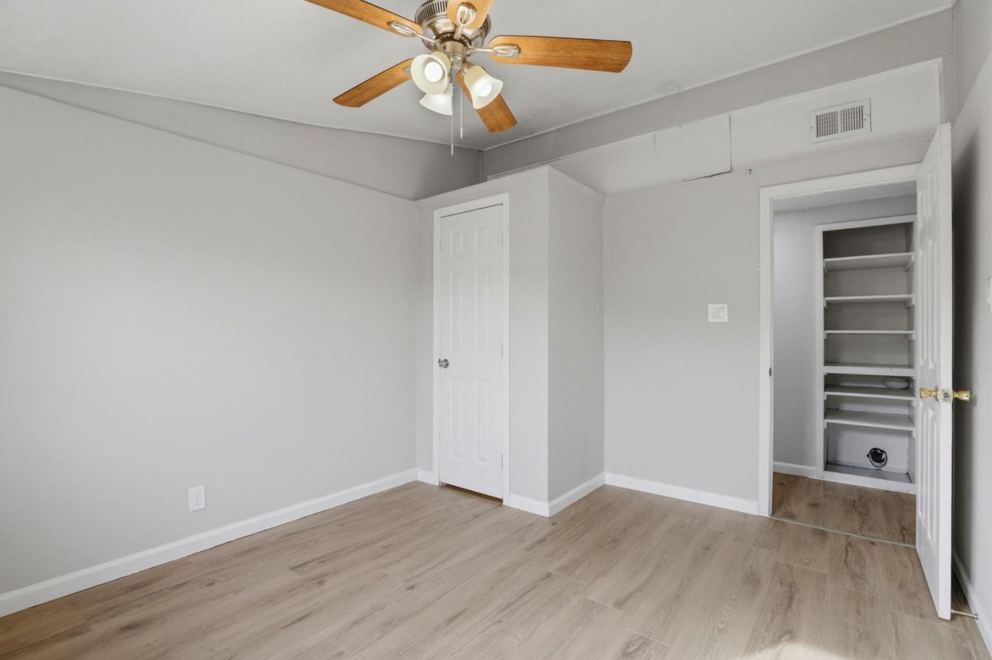 Detail Gallery Image 21 of 40 For 5741 39th St, Sacramento,  CA 95824 - 4 Beds | 3 Baths