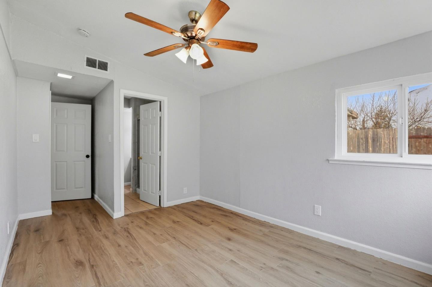 Detail Gallery Image 23 of 40 For 5741 39th St, Sacramento,  CA 95824 - 4 Beds | 3 Baths