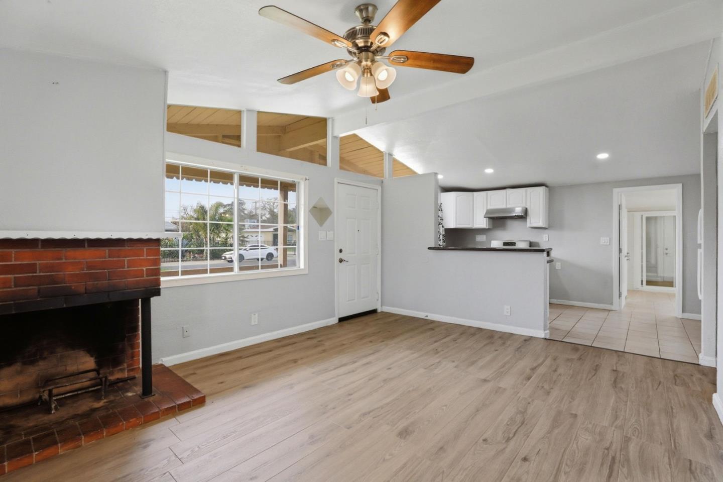 Detail Gallery Image 7 of 40 For 5741 39th St, Sacramento,  CA 95824 - 4 Beds | 3 Baths