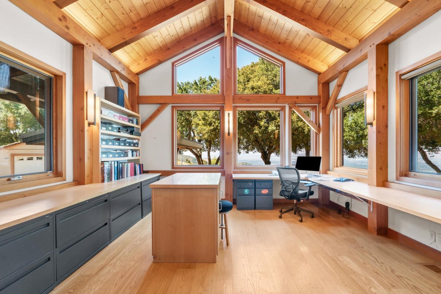 Detail Gallery Image 14 of 81 For 15060 Montebello Rd, Cupertino,  CA 95014 - 3 Beds | 3 Baths