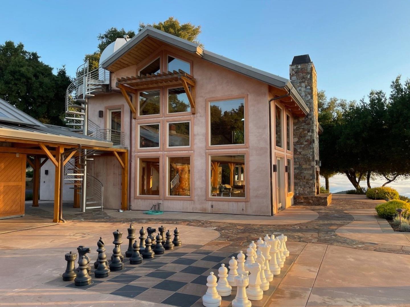 Detail Gallery Image 21 of 81 For 15060 Montebello Rd, Cupertino,  CA 95014 - 3 Beds | 3 Baths