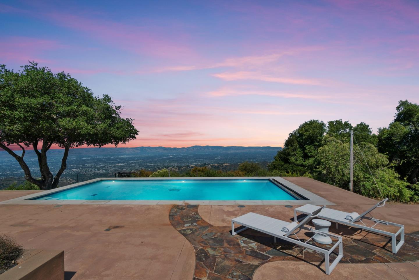 Detail Gallery Image 23 of 81 For 15060 Montebello Rd, Cupertino,  CA 95014 - 3 Beds | 3 Baths