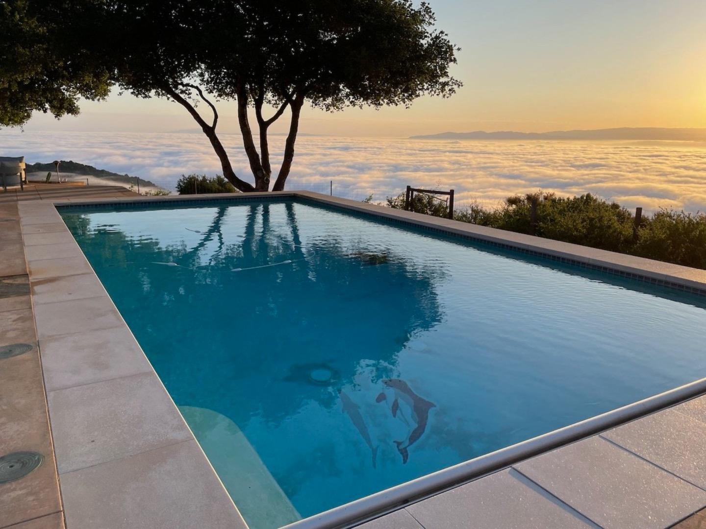 Detail Gallery Image 27 of 81 For 15060 Montebello Rd, Cupertino,  CA 95014 - 3 Beds | 3 Baths