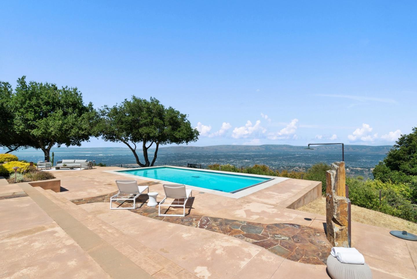 Detail Gallery Image 32 of 81 For 15060 Montebello Rd, Cupertino,  CA 95014 - 3 Beds | 3 Baths