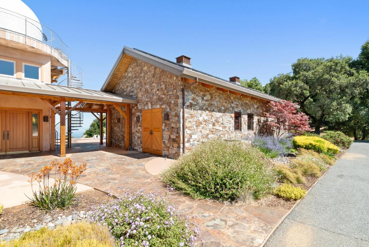 Detail Gallery Image 59 of 81 For 15060 Montebello Rd, Cupertino,  CA 95014 - 3 Beds | 3 Baths