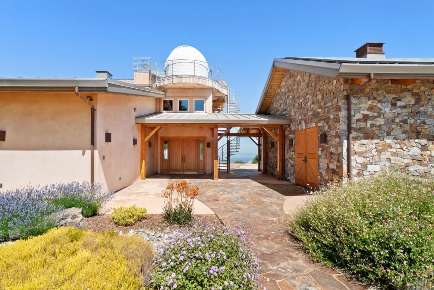 Detail Gallery Image 6 of 81 For 15060 Montebello Rd, Cupertino,  CA 95014 - 3 Beds | 3 Baths