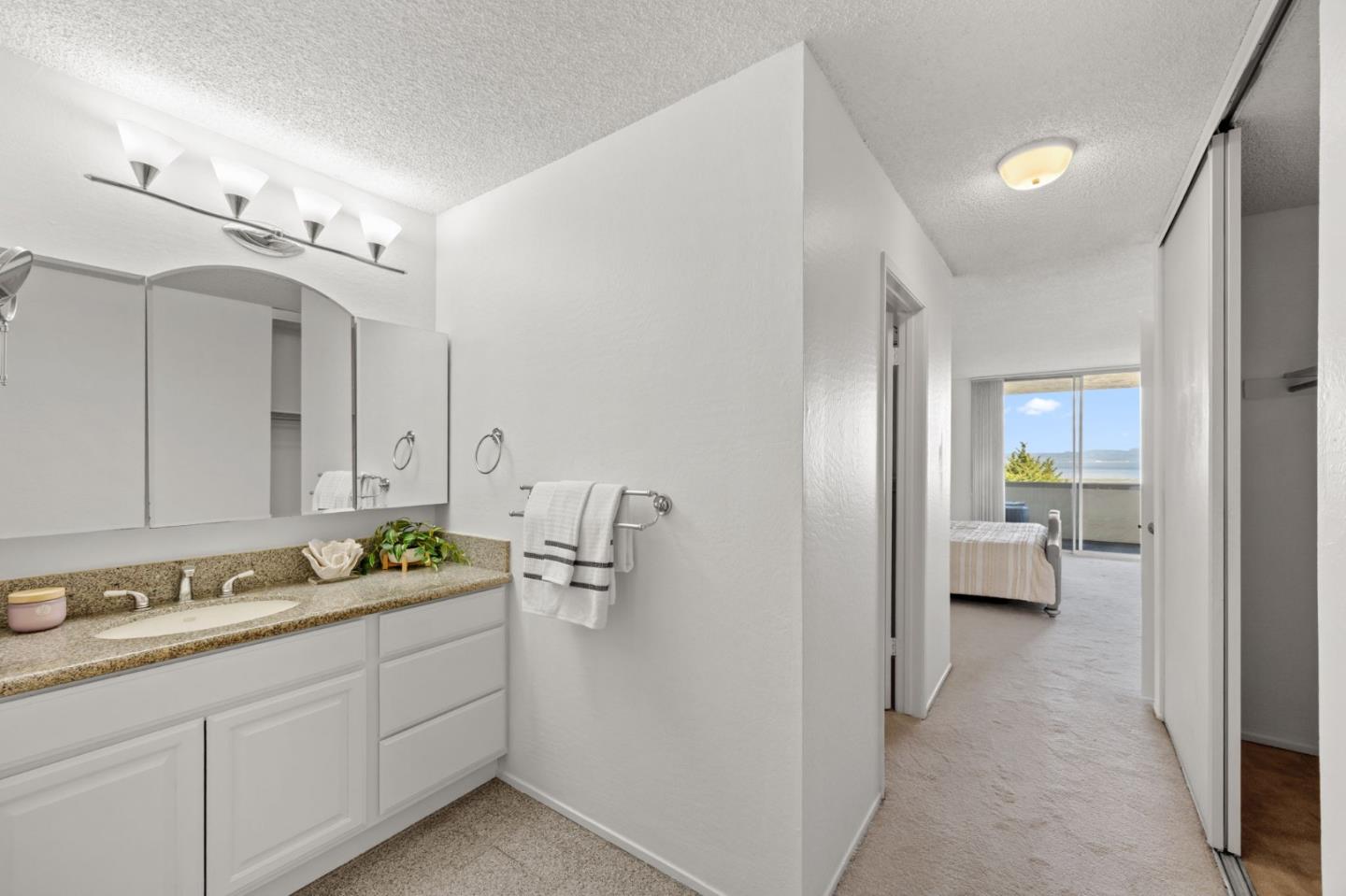 Detail Gallery Image 12 of 23 For 360 Vallejo Dr #105,  Millbrae,  CA 94030 - 3 Beds | 2 Baths