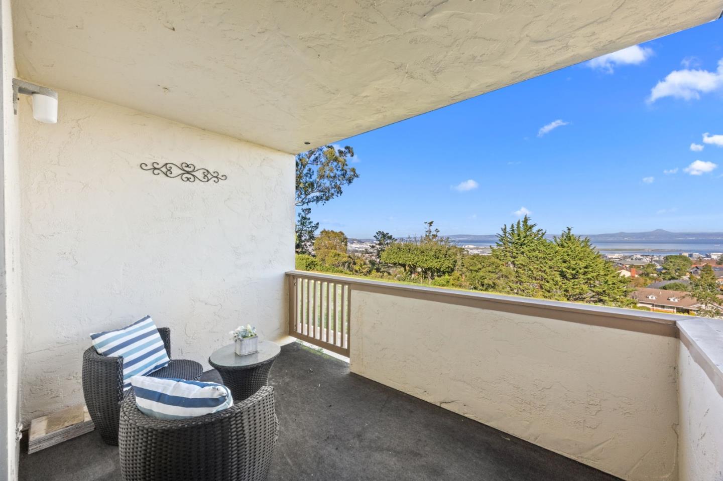 Detail Gallery Image 16 of 23 For 360 Vallejo Dr #105,  Millbrae,  CA 94030 - 3 Beds | 2 Baths