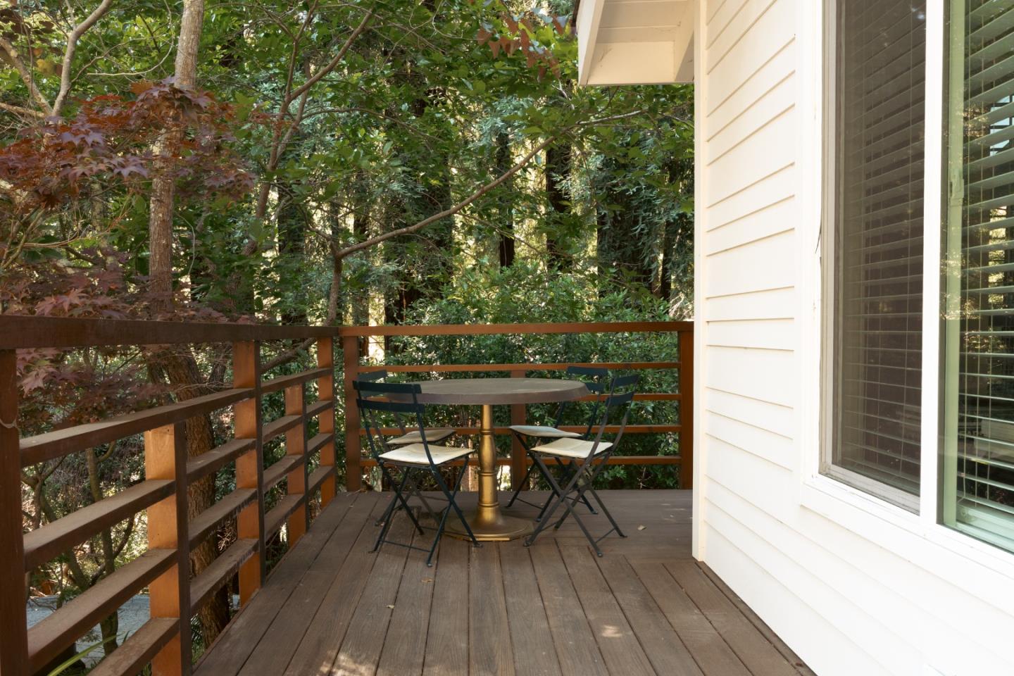 Detail Gallery Image 13 of 43 For 101 Endlich Dr, Santa Cruz,  CA 95060 - 5 Beds | 3/1 Baths