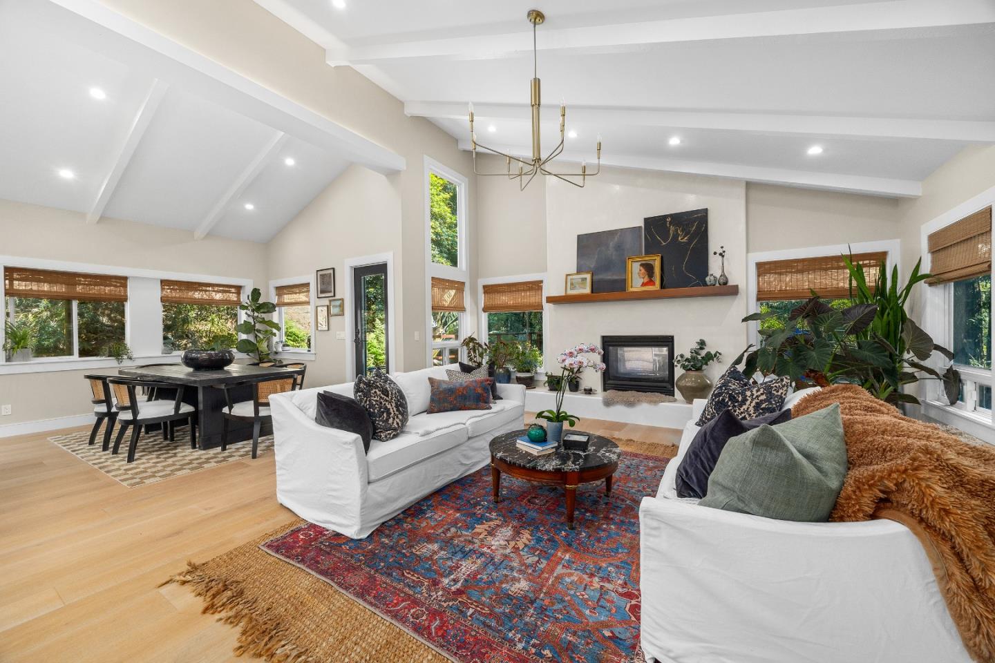 Detail Gallery Image 16 of 43 For 101 Endlich Dr, Santa Cruz,  CA 95060 - 5 Beds | 3/1 Baths