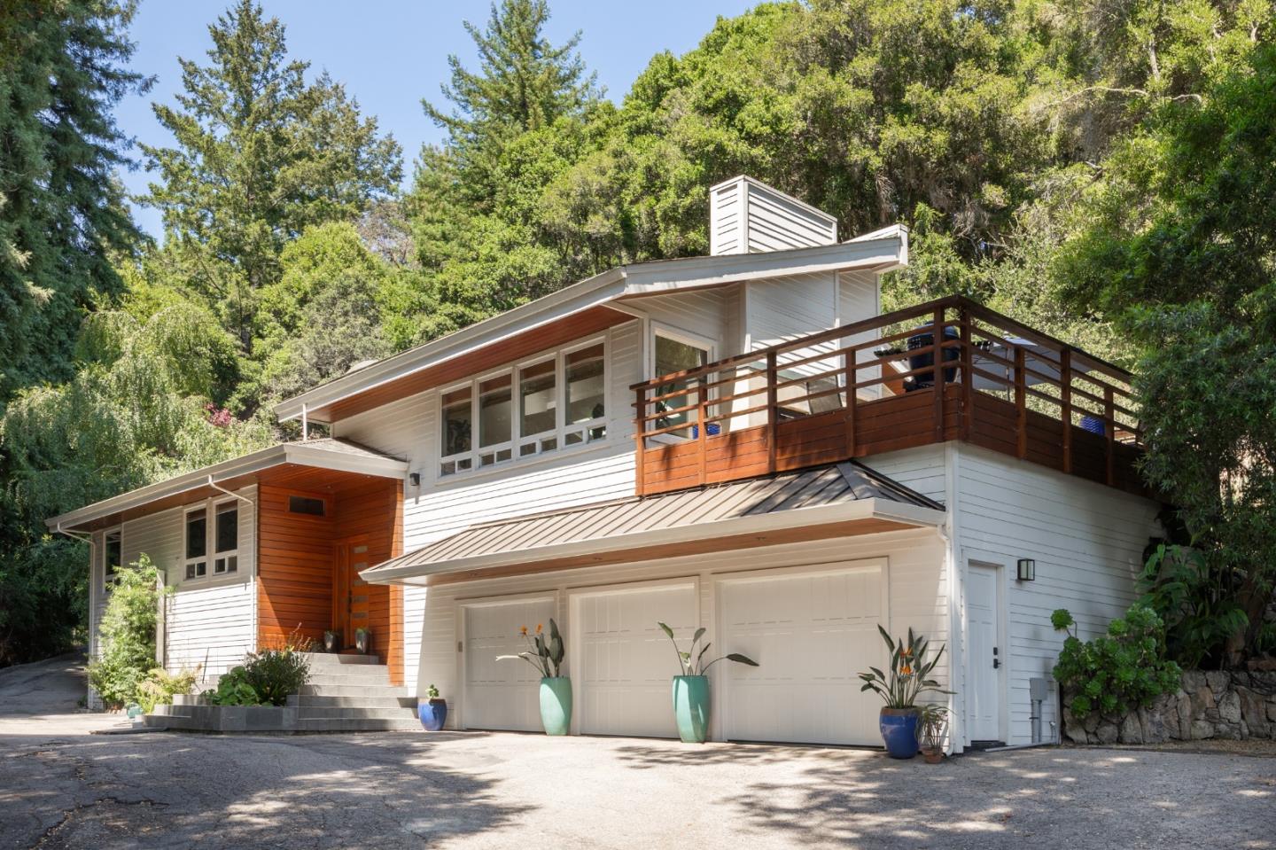 Detail Gallery Image 2 of 43 For 101 Endlich Dr, Santa Cruz,  CA 95060 - 5 Beds | 3/1 Baths