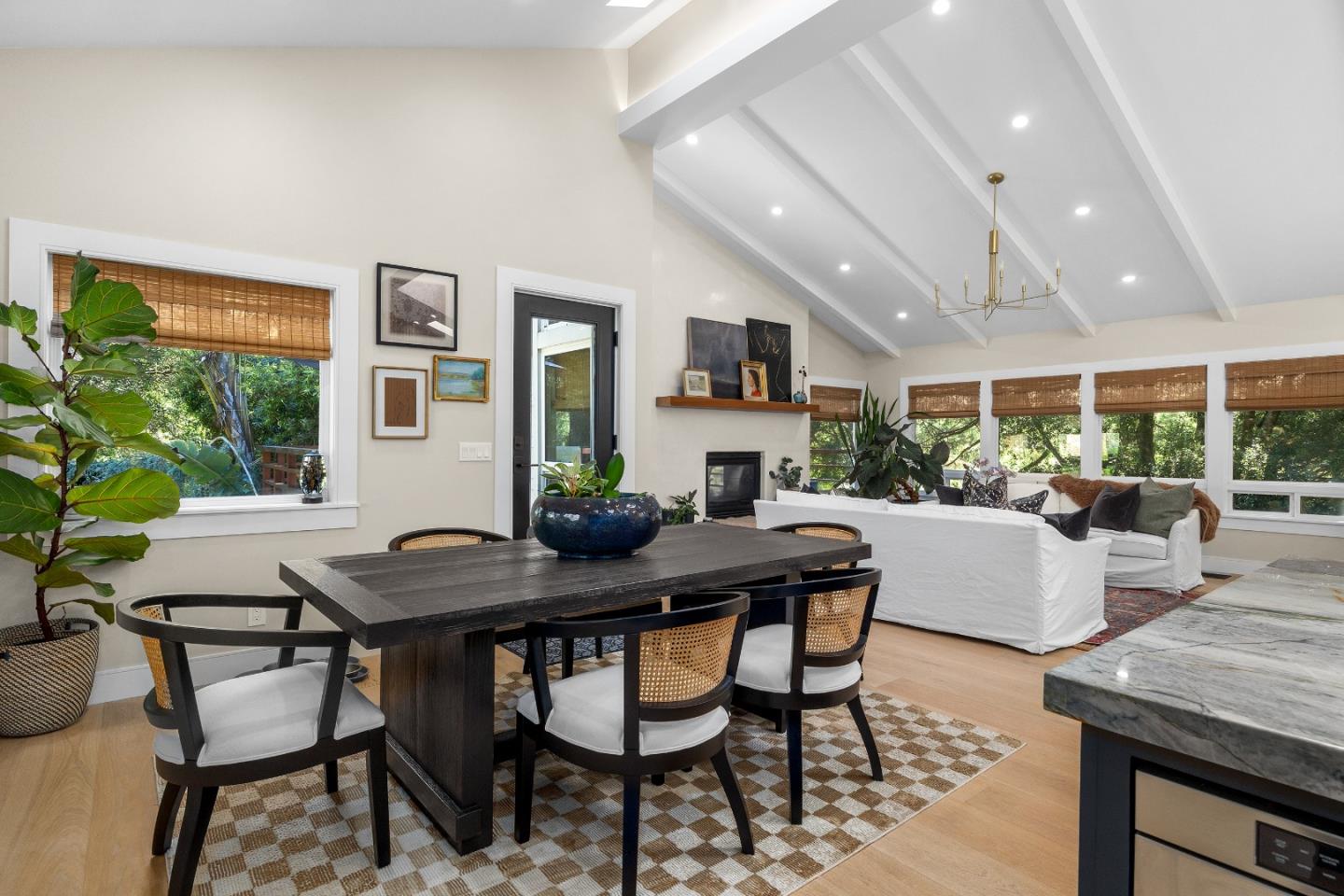 Detail Gallery Image 20 of 43 For 101 Endlich Dr, Santa Cruz,  CA 95060 - 5 Beds | 3/1 Baths