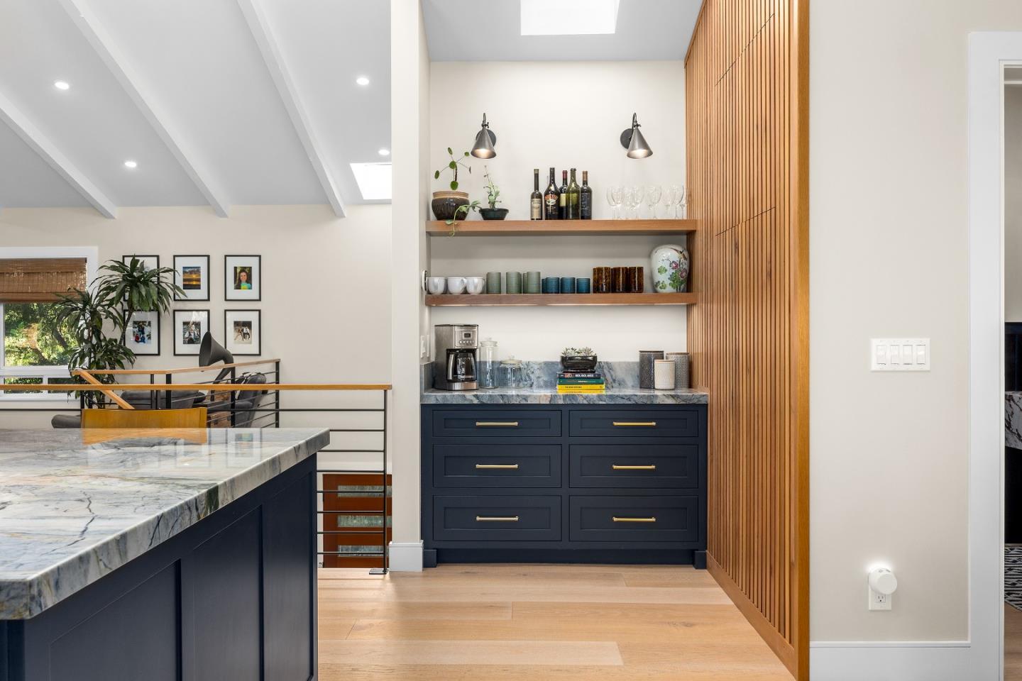 Detail Gallery Image 24 of 43 For 101 Endlich Dr, Santa Cruz,  CA 95060 - 5 Beds | 3/1 Baths