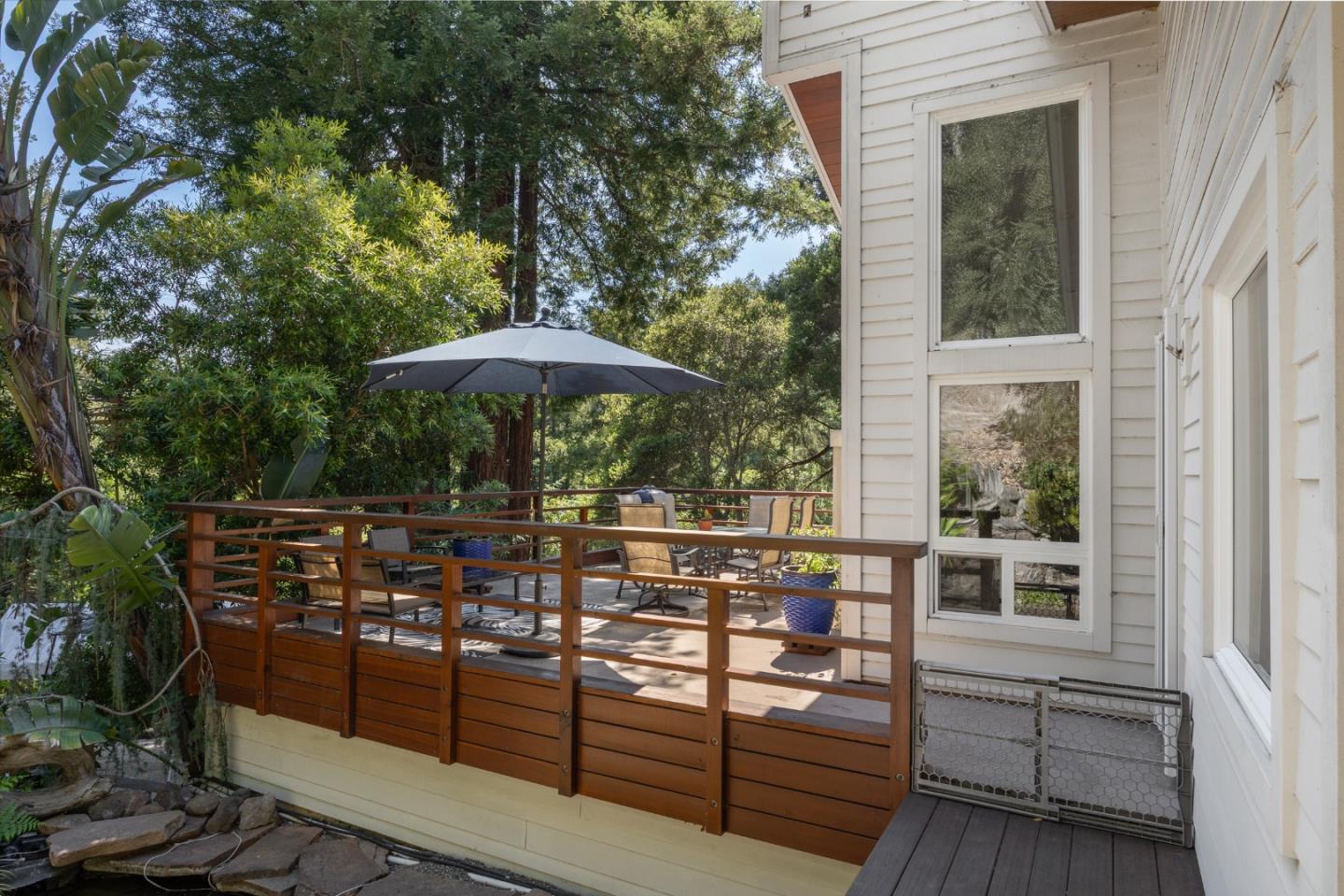 Detail Gallery Image 8 of 43 For 101 Endlich Dr, Santa Cruz,  CA 95060 - 5 Beds | 3/1 Baths