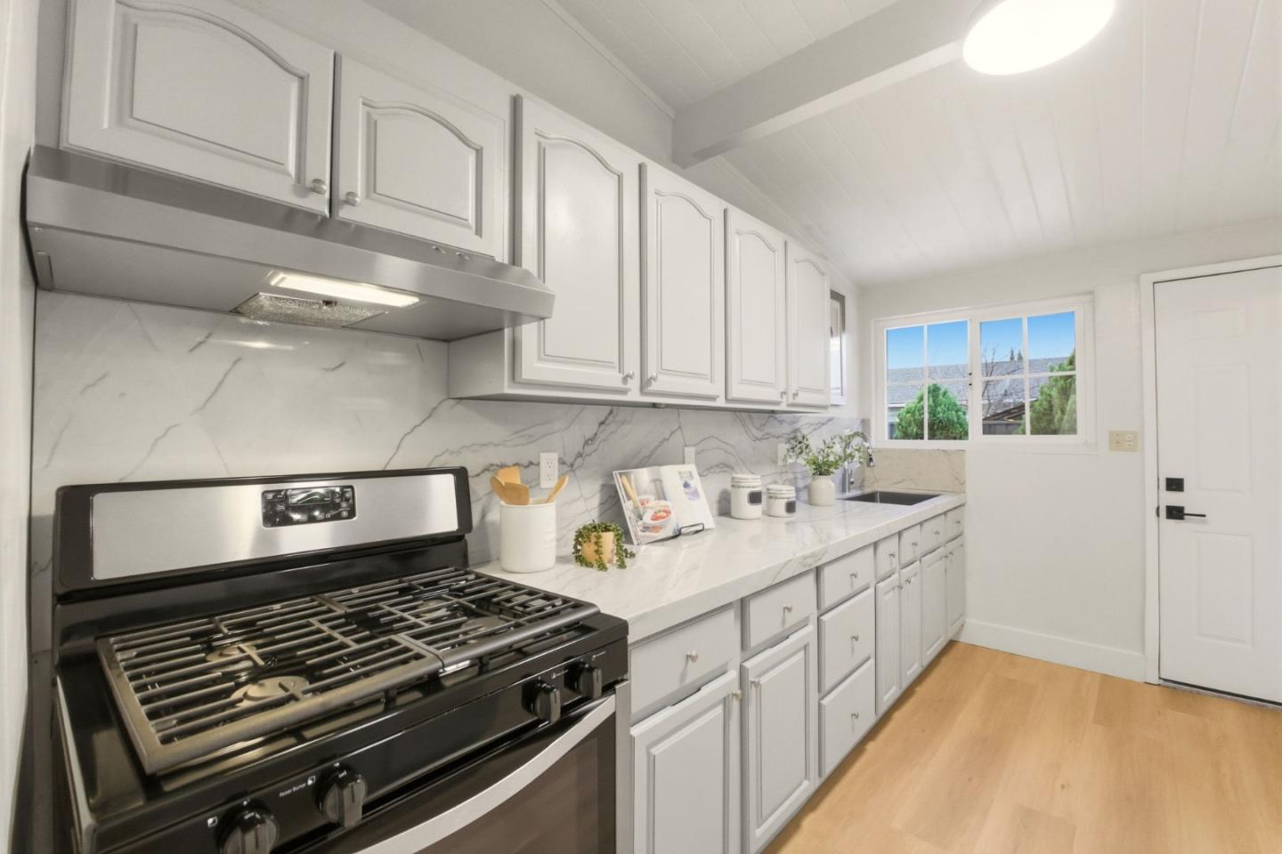 Detail Gallery Image 17 of 54 For 1491 Cliffwood Dr, San Jose,  CA 95122 - 3 Beds | 1 Baths