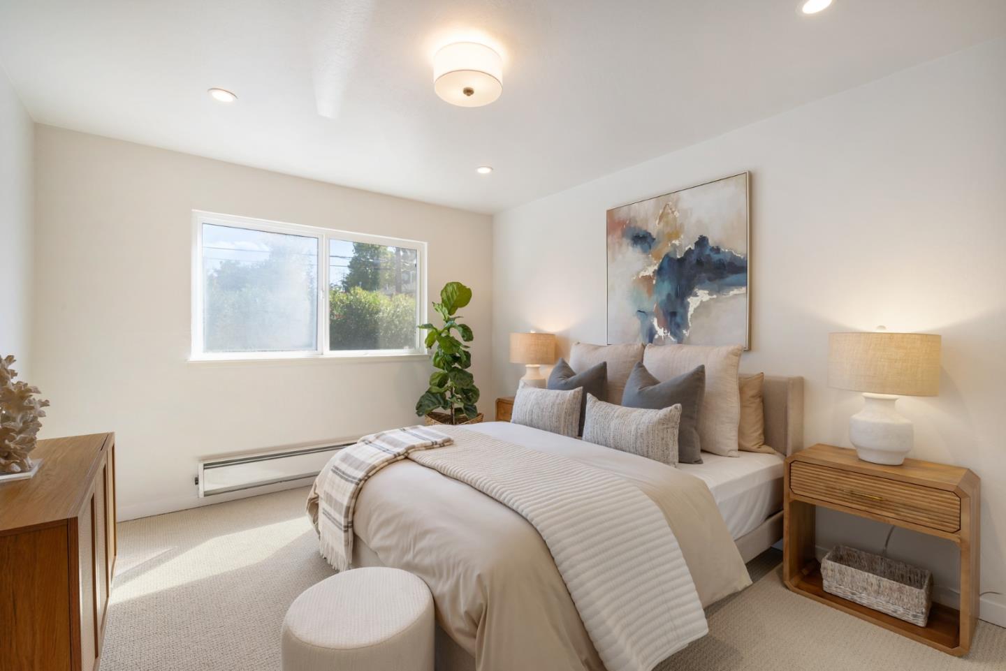 Detail Gallery Image 8 of 14 For 461 Burgess Dr #4,  Menlo Park,  CA 94025 - 2 Beds | 2 Baths