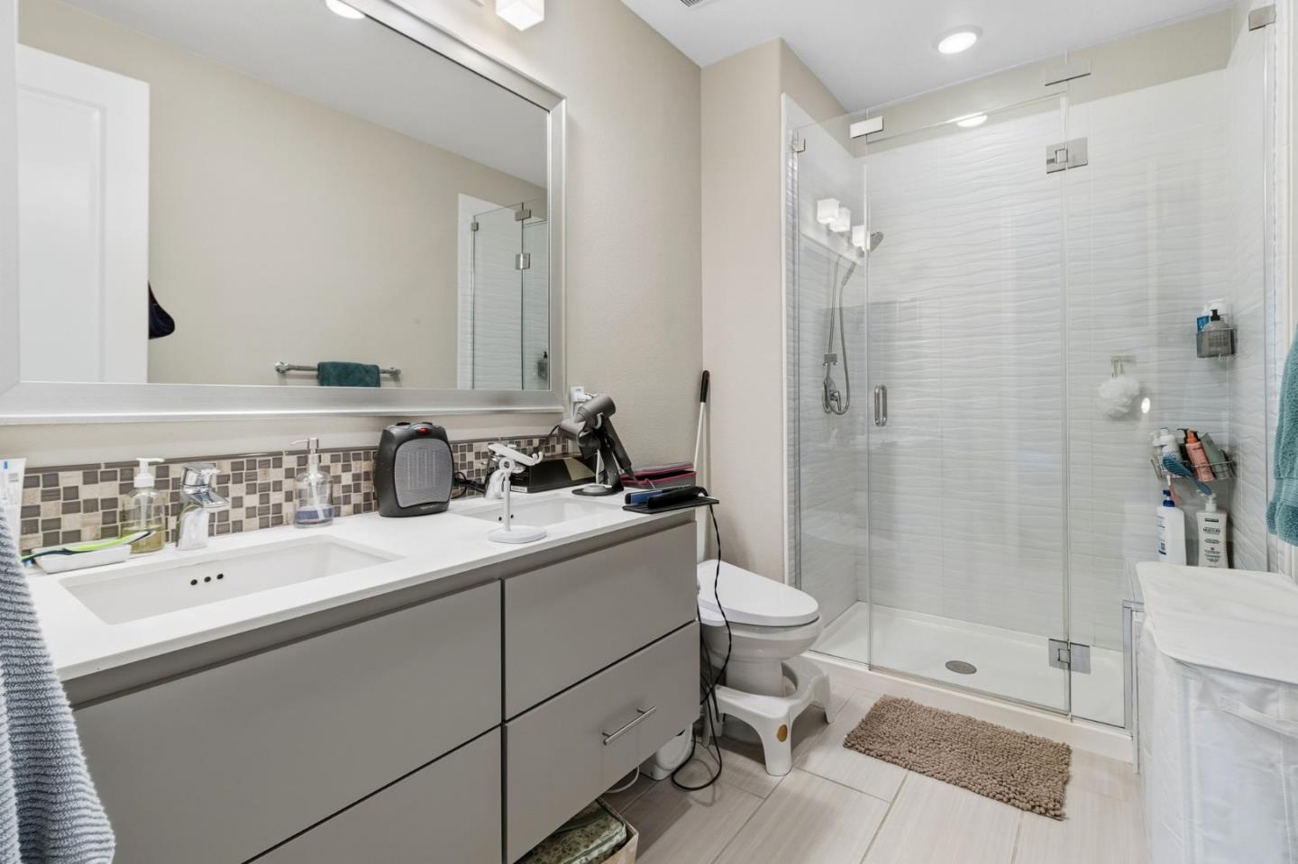 Detail Gallery Image 11 of 24 For 651 Cinnamon, Mountain View,  CA 94043 - 2 Beds | 2 Baths