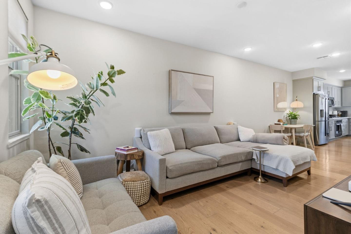 Detail Gallery Image 5 of 24 For 651 Cinnamon, Mountain View,  CA 94043 - 2 Beds | 2 Baths