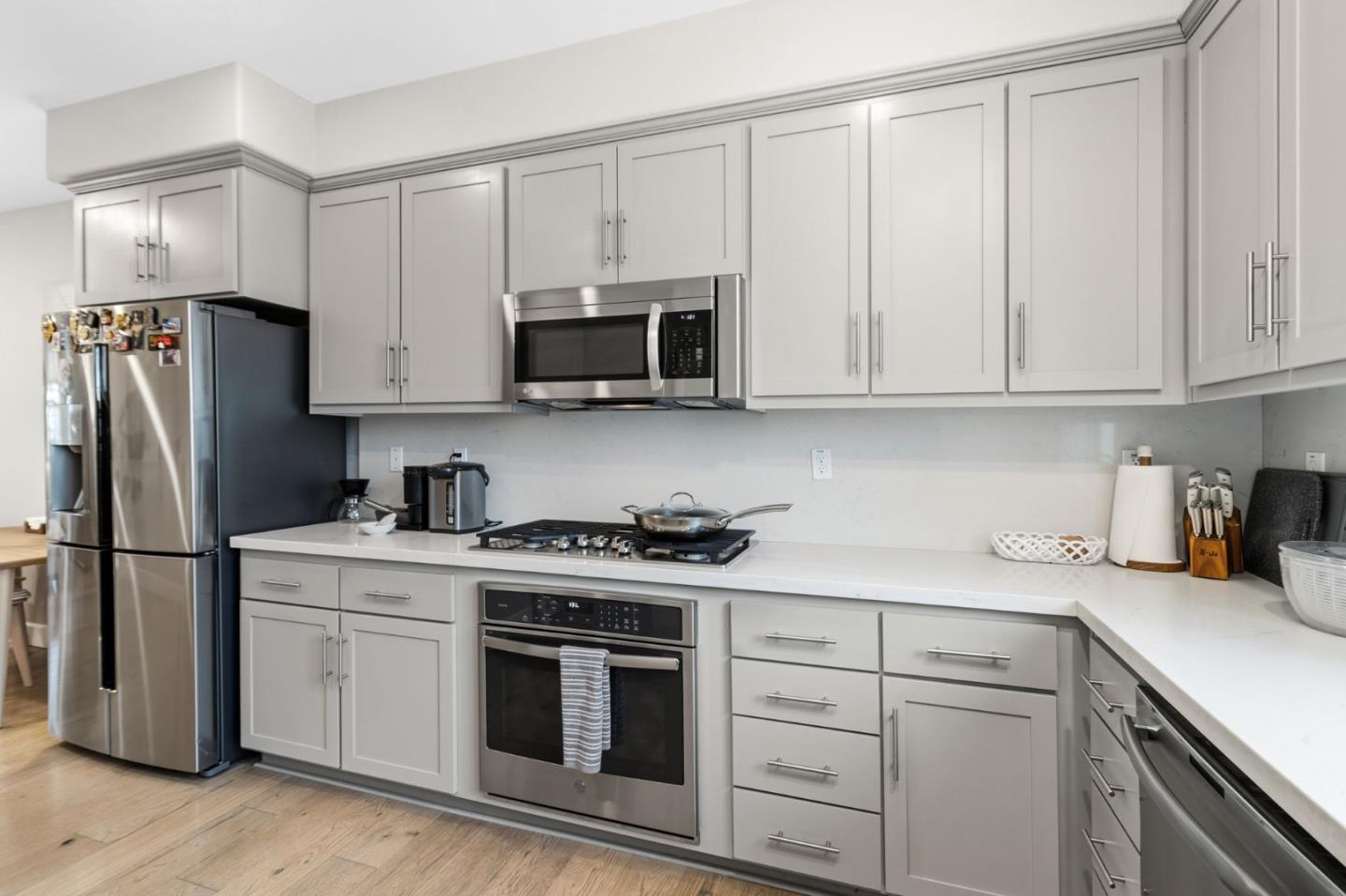 Detail Gallery Image 7 of 24 For 651 Cinnamon, Mountain View,  CA 94043 - 2 Beds | 2 Baths