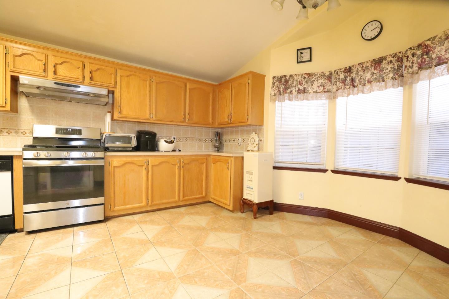 Detail Gallery Image 5 of 36 For 2151 Oakland Rd #412,  San Jose,  CA 95131 - 3 Beds | 2 Baths