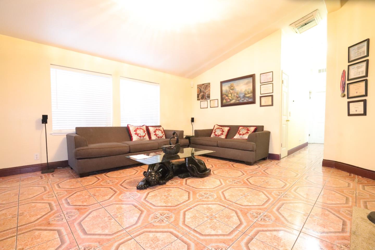 Detail Gallery Image 8 of 36 For 2151 Oakland Rd #412,  San Jose,  CA 95131 - 3 Beds | 2 Baths