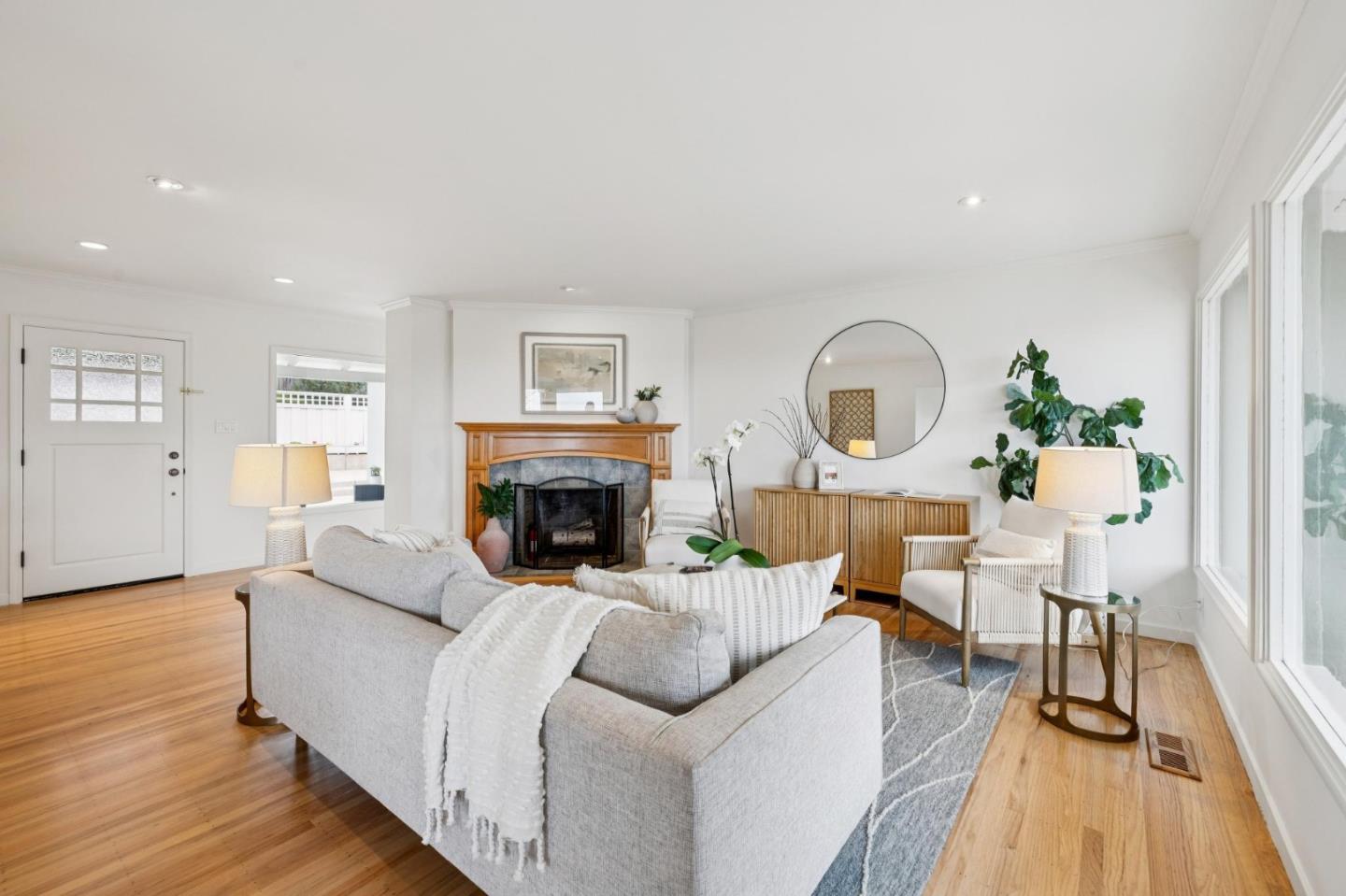 Detail Gallery Image 10 of 44 For 1140 Harbor Blvd, Belmont,  CA 94002 - 3 Beds | 1 Baths