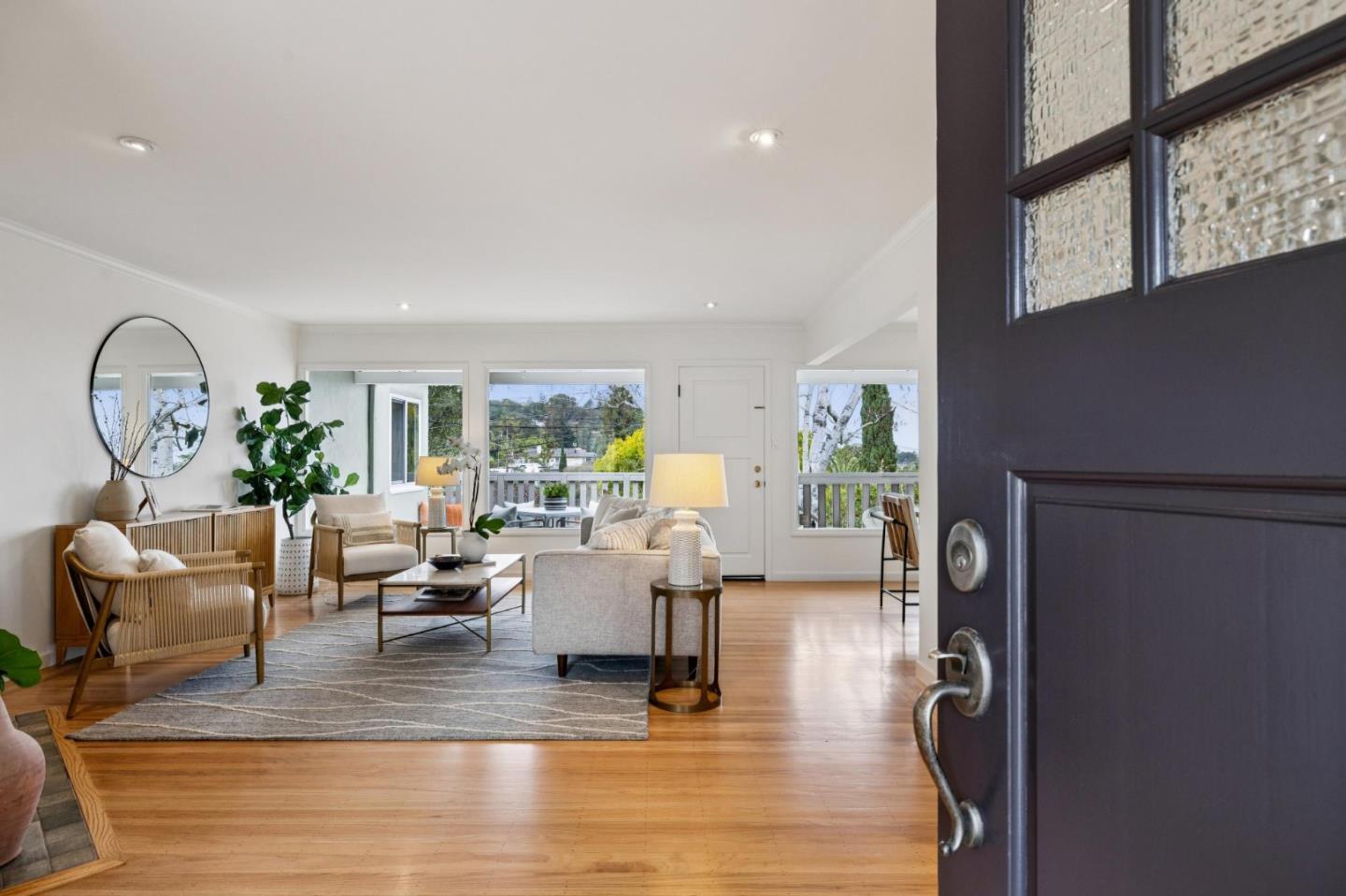 Detail Gallery Image 6 of 44 For 1140 Harbor Blvd, Belmont,  CA 94002 - 3 Beds | 1 Baths