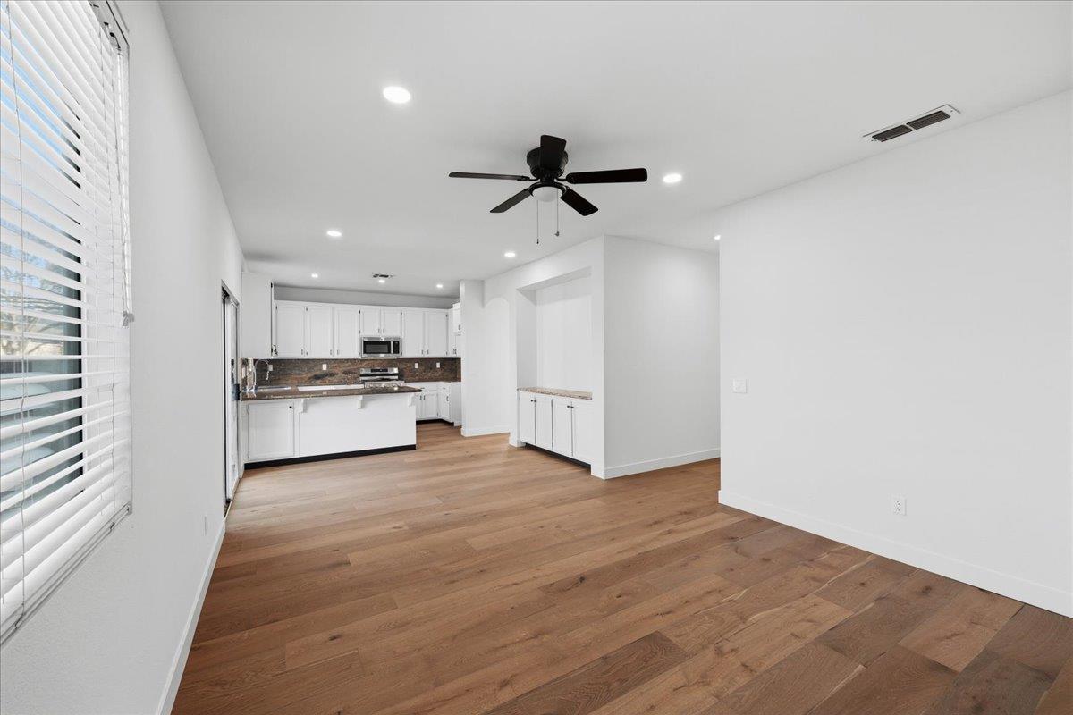 Detail Gallery Image 20 of 52 For 637 Powderhorn Ave, Santa Rosa,  CA 95407 - 4 Beds | 2/1 Baths