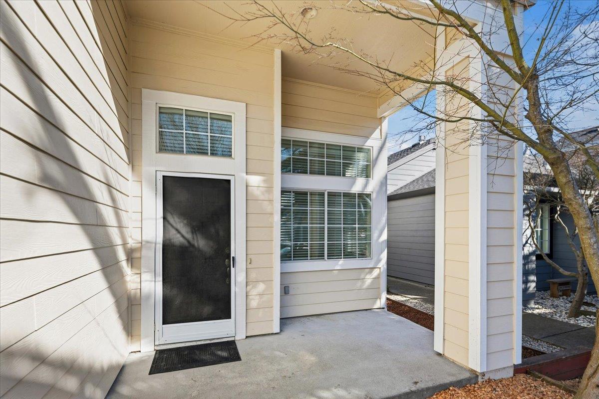 Detail Gallery Image 4 of 52 For 637 Powderhorn Ave, Santa Rosa,  CA 95407 - 4 Beds | 2/1 Baths