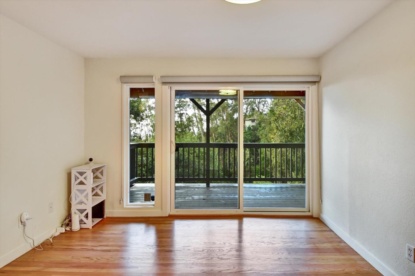 Detail Gallery Image 26 of 56 For 2323 Mastlands Dr, Oakland,  CA 94611 - 5 Beds | 4/1 Baths