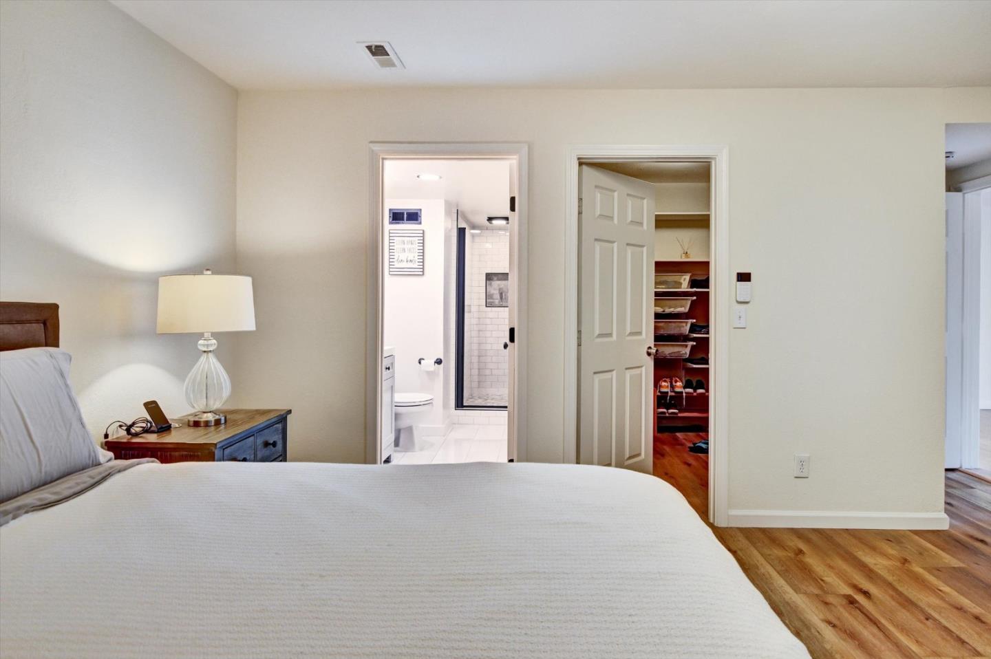 Detail Gallery Image 30 of 56 For 2323 Mastlands Dr, Oakland,  CA 94611 - 5 Beds | 4/1 Baths